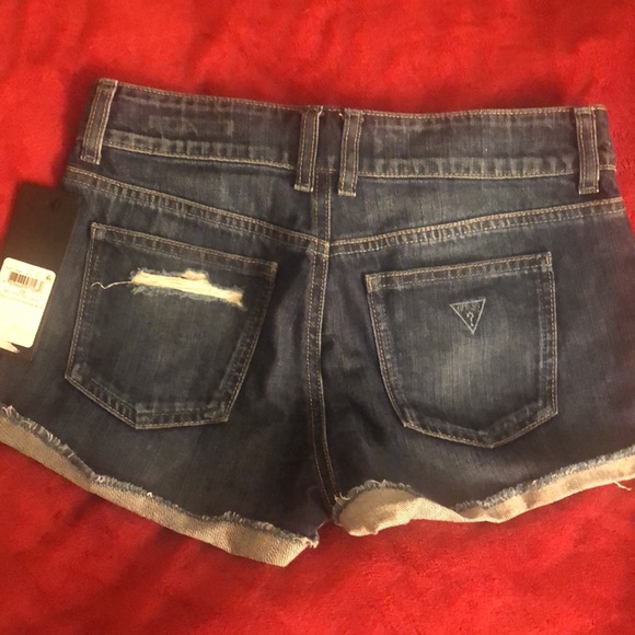 🔥🔥Guess SHORT SHORTS - Picture 3 of 7